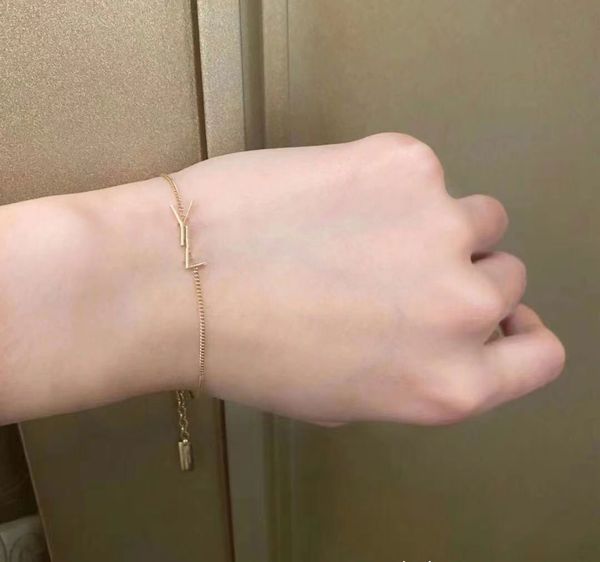 designer bracelet chain gold bracelet clover bracelet jewelry designers tennis bracelet letter y verfijnd bracelet for women anniversary gif, Black
designer bracelet chain gold bracelet clover bracelet jewelry designers tennis bracelet letter y verfijnd bracelet for women anniversary gif, Black