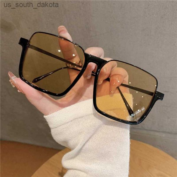sunglasses 2021 new vintage fashion sunglasses for women metal square frame luxury shades pink sun glasses pgraph sun eyewear uv400 l230523, White;black
sunglasses 2021 new vintage fashion sunglasses for women metal square frame luxury shades pink sun glasses pgraph sun eyewear uv400 l230523, White;black