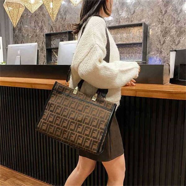 2023 designer bag big one shoulder slanting cross portable tote bag large capacity fashion gcmp
2023 designer bag big one shoulder slanting cross portable tote bag large capacity fashion gcmp