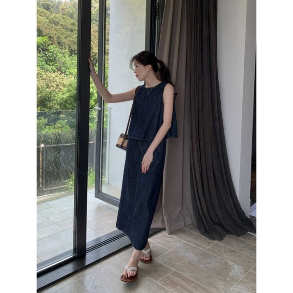 inbyin korean summer denim skirt back split half skirt women's new slim high waist a-line skirt a, Black
inbyin korean summer denim skirt back split half skirt women's new slim high waist a-line skirt a, Black
