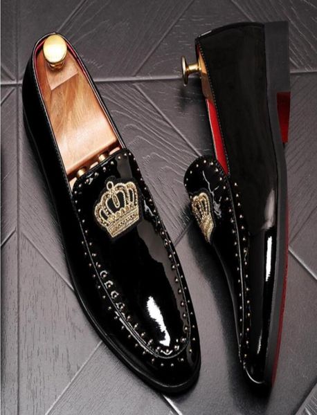 new arrival men charming glitter embroidery crown gentleman shoes male wedding homecoming evening groom prom flats dress loafers 39331073, Black
new arrival men charming glitter embroidery crown gentleman shoes male wedding homecoming evening groom prom flats dress loafers 39331073, Black
