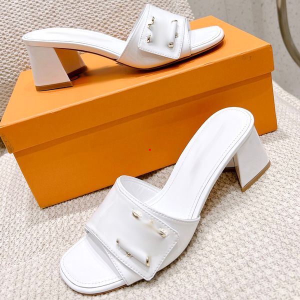 2023 fashion women brand sandals designer slippers flat flip flops crocodile skin slide ladies beach sandal summer with box -311, Black
2023 fashion women brand sandals designer slippers flat flip flops crocodile skin slide ladies beach sandal summer with box -311, Black