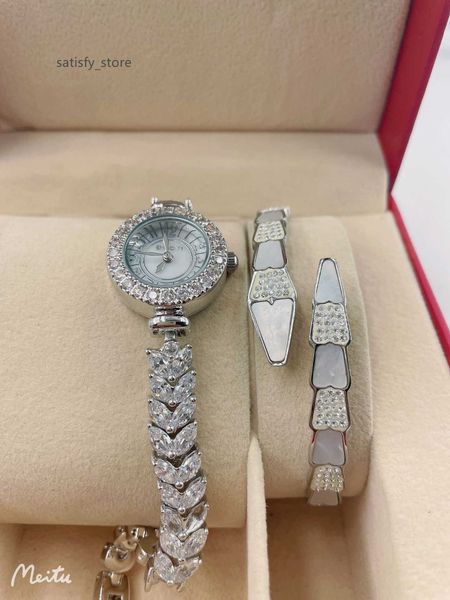 biaoyi brand fashion women's watch 2023 new diamond shell dial bracelet watch, Slivery;golden
biaoyi brand fashion women's watch 2023 new diamond shell dial bracelet watch, Slivery;golden