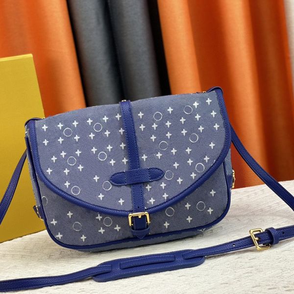 designer bag womens canvas printed handbag delicate cowhide crossbody bag large capacity portable one shoulder bag temperament messenger bag
designer bag womens canvas printed handbag delicate cowhide crossbody bag large capacity portable one shoulder bag temperament messenger bag