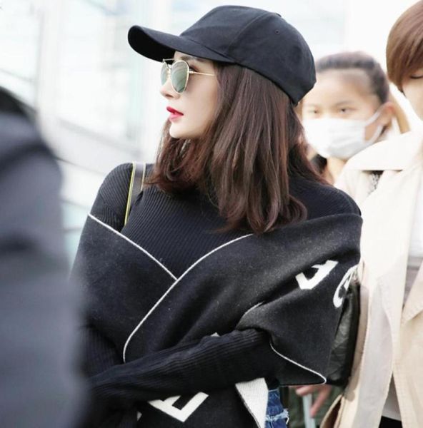 2021 fashion designer winter scarf cashmere shawl womens 100 wool scarves classic letter wrap ladies and boys shawls 5aaaa36484187, Blue;gray
2021 fashion designer winter scarf cashmere shawl womens 100 wool scarves classic letter wrap ladies and boys shawls 5aaaa36484187, Blue;gray