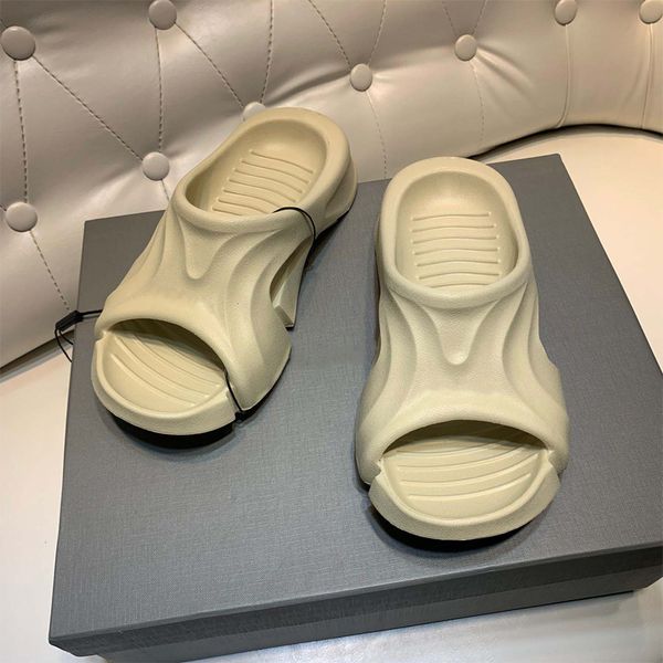 designer slide summer sandals lovers slippers flip flop high-end odorless material integrated molding designers heel flip-flops mens slipper, Black
designer slide summer sandals lovers slippers flip flop high-end odorless material integrated molding designers heel flip-flops mens slipper, Black