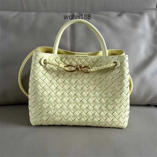 buckle spring/summer woven 2023 capacity girl designer leather women's bag cowhide metal bottegas handbag large evening one bags should
buckle spring/summer woven 2023 capacity girl designer leather women's bag cowhide metal bottegas handbag large evening one bags should
