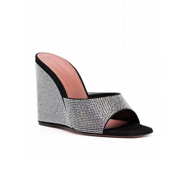 gilda rhinestone-encrustedslopeheel slippers amina muaddi 95mm crystal high heels open toes slip-on slides leather outsole sandals for women, Black
gilda rhinestone-encrustedslopeheel slippers amina muaddi 95mm crystal high heels open toes slip-on slides leather outsole sandals for women, Black