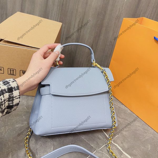 luxury bags large capacity leather tote bag fashion bags for women tote genuine leather chains medium tote bag designer wallet high quality
luxury bags large capacity leather tote bag fashion bags for women tote genuine leather chains medium tote bag designer wallet high quality