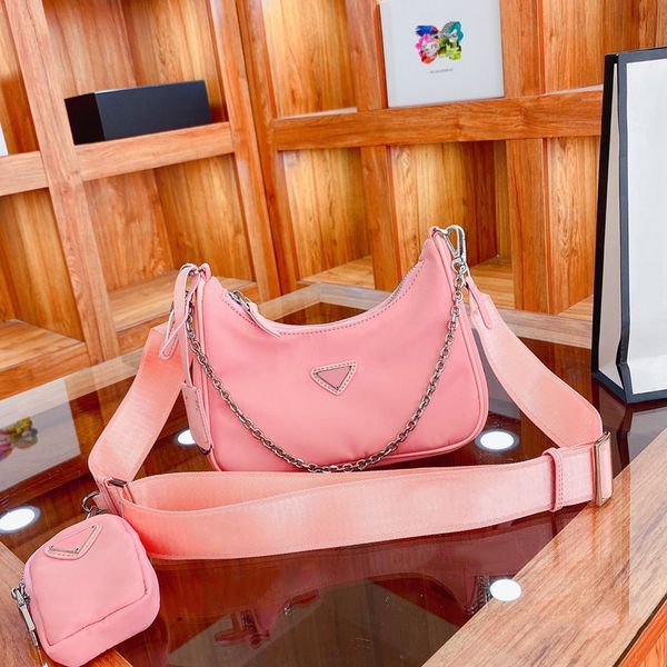 2023 luxurious fashion re-edition 2005 nylon woman luxurys men designers bags lady womens mens crossbody tote hobo shoulder purses handbags
2023 luxurious fashion re-edition 2005 nylon woman luxurys men designers bags lady womens mens crossbody tote hobo shoulder purses handbags