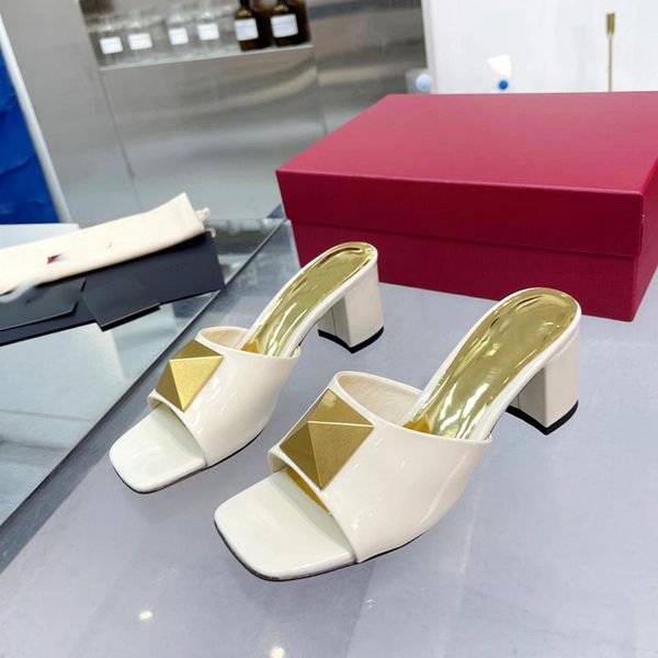 2023 classic sandals valentinosity luxury designer leather ladies sandals summer platform sandals slide fashion women slippers hl01, Black
2023 classic sandals valentinosity luxury designer leather ladies sandals summer platform sandals slide fashion women slippers hl01, Black