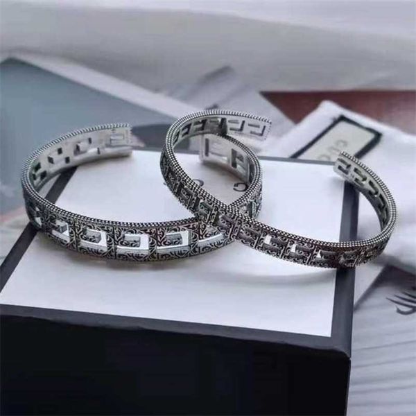 2023 new designer jewelry bracelet necklace ring square hollowed out carved pattern couple bracelet light, Black
2023 new designer jewelry bracelet necklace ring square hollowed out carved pattern couple bracelet light, Black