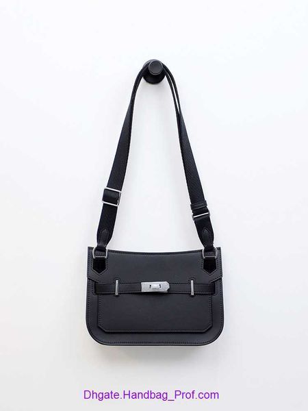 8a quality original hemrres j ypsiere tote bag for sale 2023 new fashion home bag gypsy saddle genuine leather womens commuter one shoulder
8a quality original hemrres j ypsiere tote bag for sale 2023 new fashion home bag gypsy saddle genuine leather womens commuter one shoulder