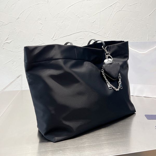 cosmetic bags cases tote bag women designer handbag black nylon lady casual shopping bag big capacity with triangular pouch
cosmetic bags cases tote bag women designer handbag black nylon lady casual shopping bag big capacity with triangular pouch