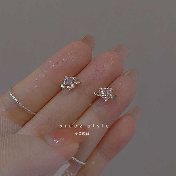 jewelry sweet cool pink zircon earrings ins minimalist design electroplated 14k gold super sparkling heart earbone studs for girls, Golden
jewelry sweet cool pink zircon earrings ins minimalist design electroplated 14k gold super sparkling heart earbone studs for girls, Golden