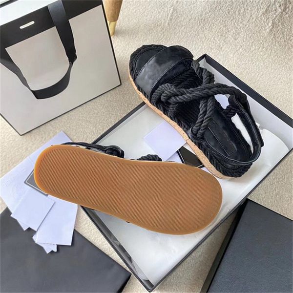 2023 designer women sandals womens slides crystal calf leather casul shoes quilted platform sumer beach slipper cho230, Black
2023 designer women sandals womens slides crystal calf leather casul shoes quilted platform sumer beach slipper cho230, Black