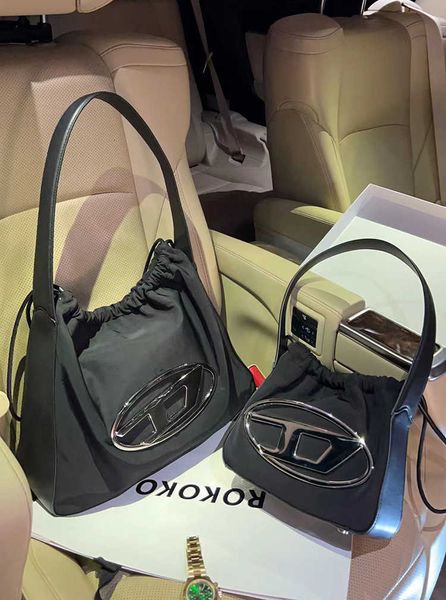designer bag suitcase and dinner 2023 new oxford cloth handheld underarm bag luxury feeling dingdang single shoulder strap handbag for women
designer bag suitcase and dinner 2023 new oxford cloth handheld underarm bag luxury feeling dingdang single shoulder strap handbag for women