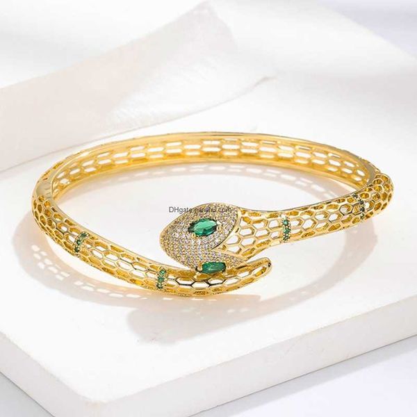 designer luxury belgary brand ins emerald snake shaped women's colorless micro set zircon animal cheetah adjustable opening bracelet, Black
designer luxury belgary brand ins emerald snake shaped women's colorless micro set zircon animal cheetah adjustable opening bracelet, Black
