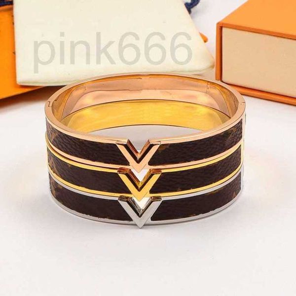 bangle designer old flower genuine leather bracelet female minority high grade handmade u23j, Black
bangle designer old flower genuine leather bracelet female minority high grade handmade u23j, Black