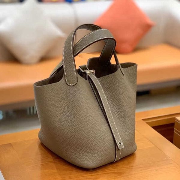 original edition 7a h home designer picotin lock bags gaoding handmade wax line vegetable basket bag leather togo cowhide bucket hand handle
original edition 7a h home designer picotin lock bags gaoding handmade wax line vegetable basket bag leather togo cowhide bucket hand handle