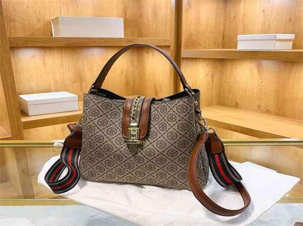 purse women039s new french texture large capacity bucket one shoulder handbag versatile messenger bag signature9352332
purse women039s new french texture large capacity bucket one shoulder handbag versatile messenger bag signature9352332