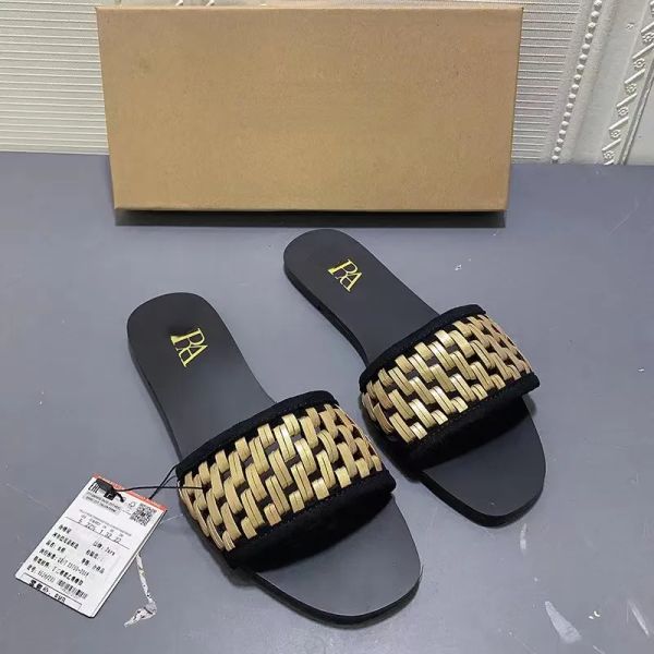 2023 summer new golden woven sandals slippers women fashion beach flat flip flops versatile, Black
2023 summer new golden woven sandals slippers women fashion beach flat flip flops versatile, Black