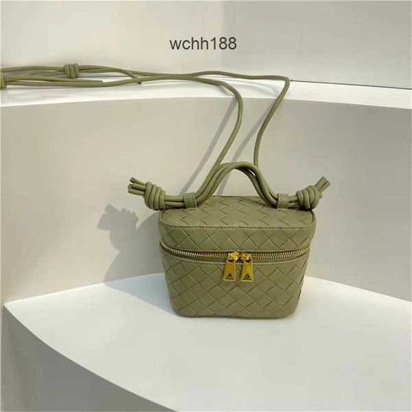 girl box handheld 2023 designer bag intrecciato makeup cowhide summer woven bottegas versatile simple shoulder crossbody evening bags women
girl box handheld 2023 designer bag intrecciato makeup cowhide summer woven bottegas versatile simple shoulder crossbody evening bags women