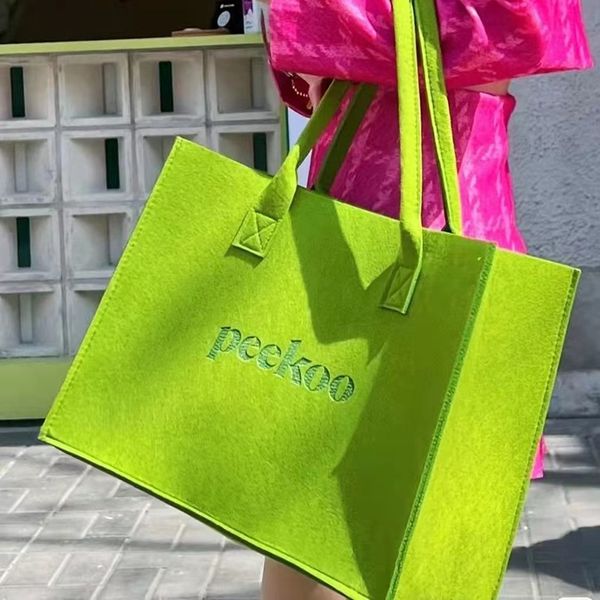 2023 high-quality designer bags 3 sizes the tote bag shoulder bags women handbag crossbody luxury tote fashion shopping purse satchels bag
2023 high-quality designer bags 3 sizes the tote bag shoulder bags women handbag crossbody luxury tote fashion shopping purse satchels bag