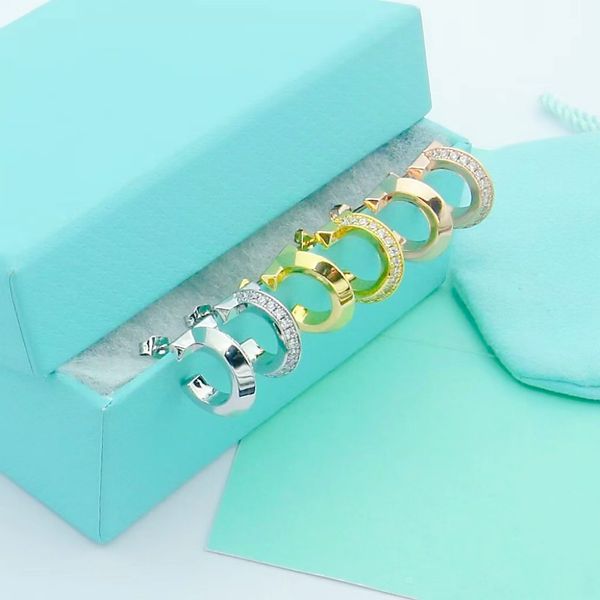 european and american fashion diamond small earrings for women luxury designer earrings for girls valentines day gifts classic jewelry with, Golden;silver
european and american fashion diamond small earrings for women luxury designer earrings for girls valentines day gifts classic jewelry with, Golden;silver