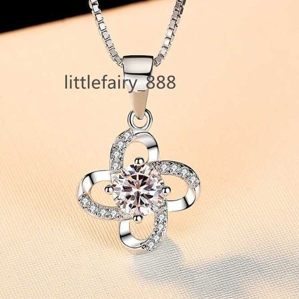 2023 new arrival mossan stone diamond flower heart-shaped zircon pendant necklaces, Silver
2023 new arrival mossan stone diamond flower heart-shaped zircon pendant necklaces, Silver