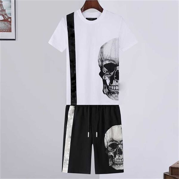 crystal skull designer t shirts pants piece sets mens summer tracksuits casual punk solid tshirt print letter dollar tee skateboard clothin, Gray
crystal skull designer t shirts pants piece sets mens summer tracksuits casual punk solid tshirt print letter dollar tee skateboard clothin, Gray
