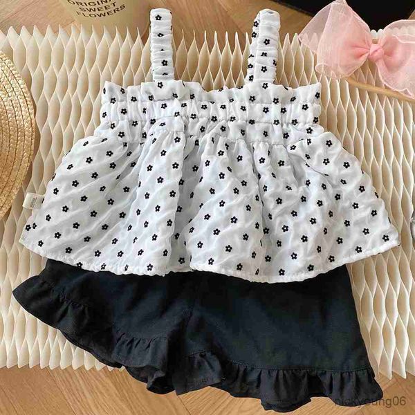 clothing sets girl summer floral and short pants pieces fashion children kids outfits, White
clothing sets girl summer floral and short pants pieces fashion children kids outfits, White