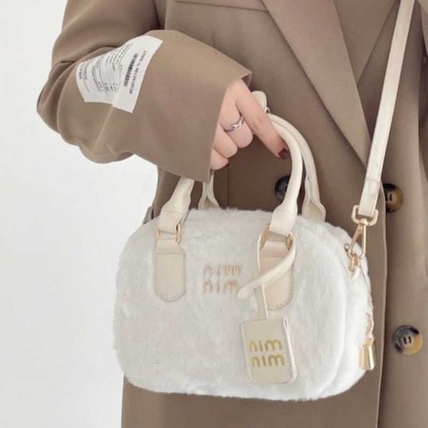 bag purses plush shoulder mbti soft fluffy cute autumn womens and handbags luxury designer winter casual elegant crossbody bags
bag purses plush shoulder mbti soft fluffy cute autumn womens and handbags luxury designer winter casual elegant crossbody bags