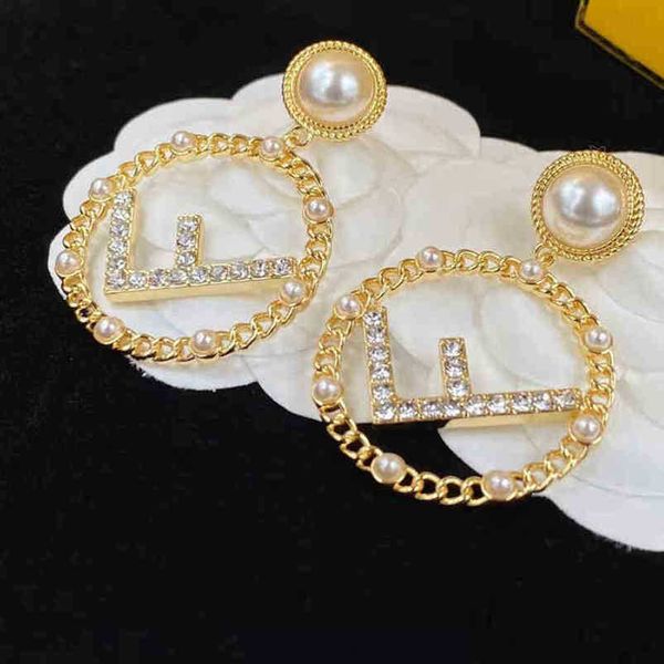 2023 new designer jewelry bracelet necklace ring pearl earrings couple gift, Golden
2023 new designer jewelry bracelet necklace ring pearl earrings couple gift, Golden
