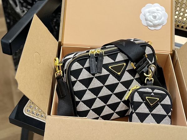 nylon high shoulder bag cleo homeless men women luxury chain homeless purse messenger bag 2000 handbag fashion
nylon high shoulder bag cleo homeless men women luxury chain homeless purse messenger bag 2000 handbag fashion