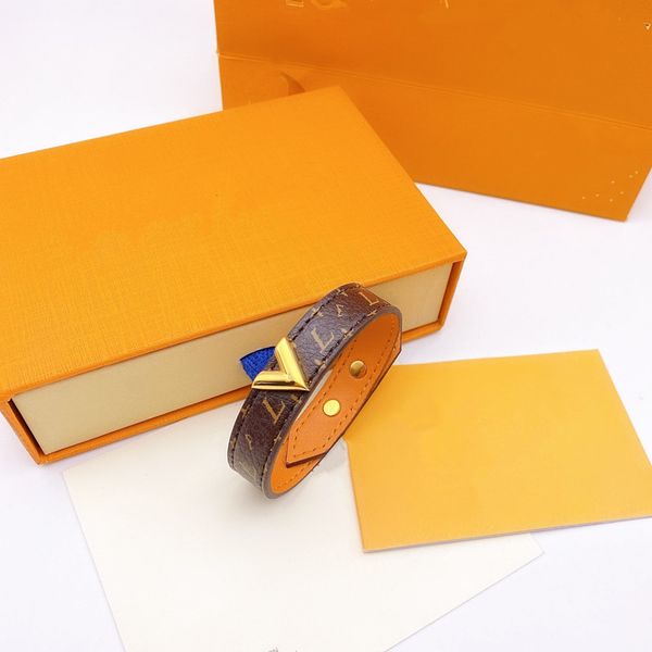 designer jewelry gold hardware leather men bracelets buckle charm bracelet for women hand strap brown flower pattern logo stamp printed fash, Golden;silver
designer jewelry gold hardware leather men bracelets buckle charm bracelet for women hand strap brown flower pattern logo stamp printed fash, Golden;silver