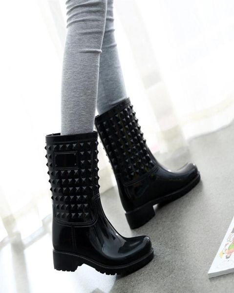 2021 short boots fashion rivet couple leather rain booties men and women spring autumn midtube rainboots low heel nonslip water 6462416, Black
2021 short boots fashion rivet couple leather rain booties men and women spring autumn midtube rainboots low heel nonslip water 6462416, Black