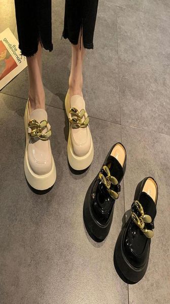 slippers 2021 loafer chunky golden chains women chain backless leather cork midsole ladies luxury mule sandal3833401, Black
slippers 2021 loafer chunky golden chains women chain backless leather cork midsole ladies luxury mule sandal3833401, Black