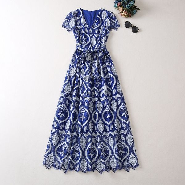 lace dress, european and american style custom heavy work embroidery fabric v-neck waistband, slimming large swing dress, 2023 summer new wo, Black;gray
lace dress, european and american style custom heavy work embroidery fabric v-neck waistband, slimming large swing dress, 2023 summer new wo, Black;gray