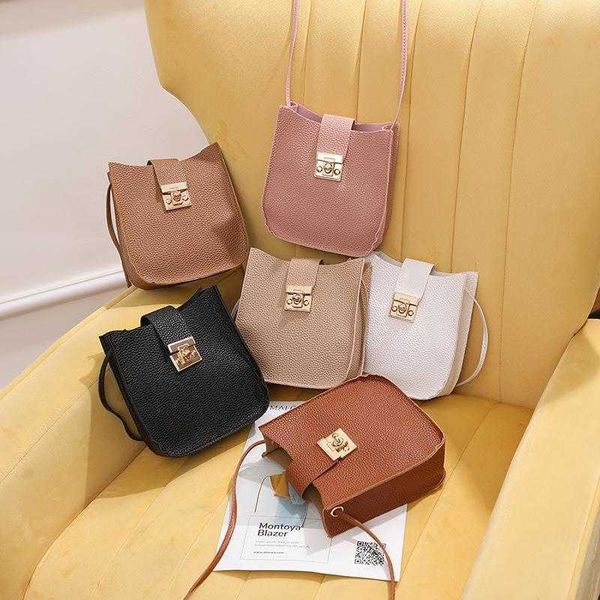 ladies bag simple fashion shoulder lock small square summer autumn style crossbody mobile coin purse, Red;black
ladies bag simple fashion shoulder lock small square summer autumn style crossbody mobile coin purse, Red;black