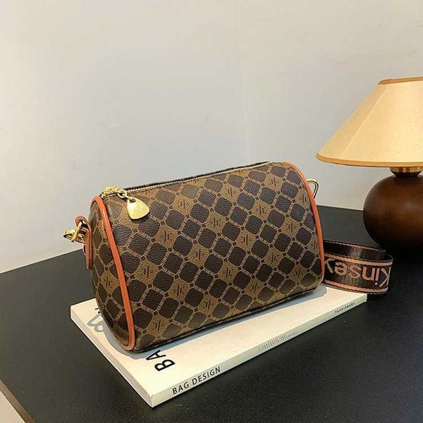 handbags brand high new quality shoulder metal 2023 letter famous designer women chain purse and messenger bags small square bag
handbags brand high new quality shoulder metal 2023 letter famous designer women chain purse and messenger bags small square bag