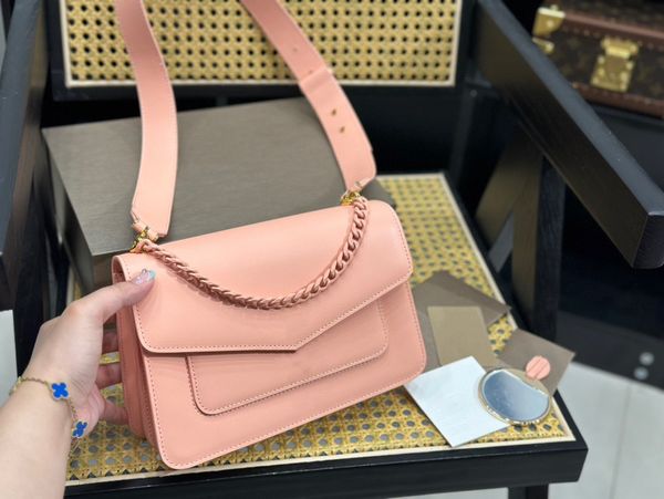 7a 1:1 fashion genuine leather flap bag women's shoulder bag chain metal snake head logo designer luxury bag id royalfashion_bag
7a 1:1 fashion genuine leather flap bag women's shoulder bag chain metal snake head logo designer luxury bag id royalfashion_bag