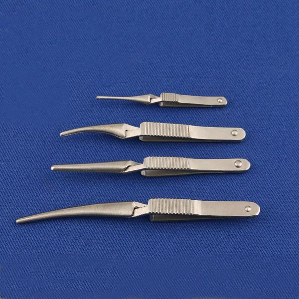 tools arterial vascular clamping clipper temporary blocking clip arterial hemostas stainless steel microsurgical instrument
tools arterial vascular clamping clipper temporary blocking clip arterial hemostas stainless steel microsurgical instrument