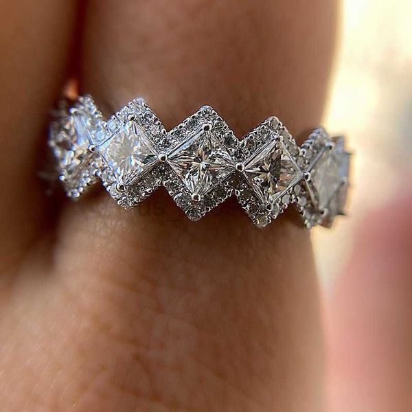 band rings 2023 new new hand jewelry fashion classic rhomboid ancient ring trend ring f1192 j230531, Silver
band rings 2023 new new hand jewelry fashion classic rhomboid ancient ring trend ring f1192 j230531, Silver