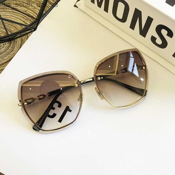 famous brand design rimless women sunglasses luxury glasses lady sun glass woman 2023 gradient pink blue lens eyeglasses square l230523, White;black
famous brand design rimless women sunglasses luxury glasses lady sun glass woman 2023 gradient pink blue lens eyeglasses square l230523, White;black