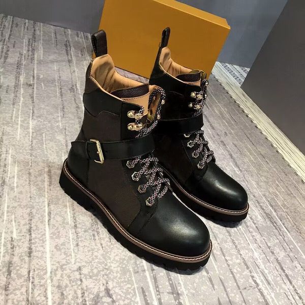 woman cowhide zipper short boots metal belt buckle black designer boot leather lady lace letter shoes fashion autumn winter flat women shoes
woman cowhide zipper short boots metal belt buckle black designer boot leather lady lace letter shoes fashion autumn winter flat women shoes