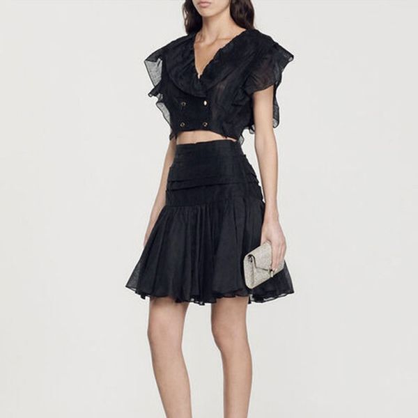 2023 two pieces set v-neck pleated ruffle sleeveless shirt with skirt set, White
2023 two pieces set v-neck pleated ruffle sleeveless shirt with skirt set, White