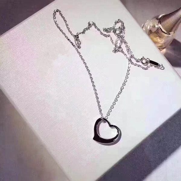 2023 lovely cute pendant necklaces long silver thin stainless steel chain single heart ring designer women necklace with blue dust bag and b
2023 lovely cute pendant necklaces long silver thin stainless steel chain single heart ring designer women necklace with blue dust bag and b
