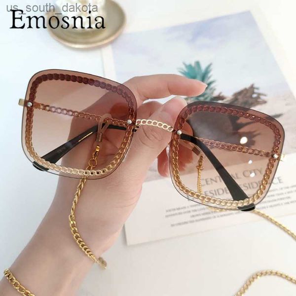 emosnia luxury square sunglasses women rhinestone decoration retro brand chain metal frame shades sun glasses for female uv400 l230523, White;black
emosnia luxury square sunglasses women rhinestone decoration retro brand chain metal frame shades sun glasses for female uv400 l230523, White;black