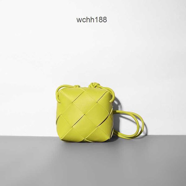 2023 lingge evening designer wind bags bag bottegas girl oblique camera cassette handbags box product woven small square straddle mini g8sb
2023 lingge evening designer wind bags bag bottegas girl oblique camera cassette handbags box product woven small square straddle mini g8sb